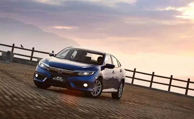 运动外表经济心 第十代CIVIC（思域）180TURBO想你所想